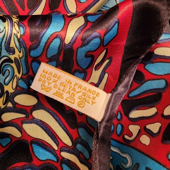 Hermes 100% silk scarf red/blue/black - Picture 9 of 9